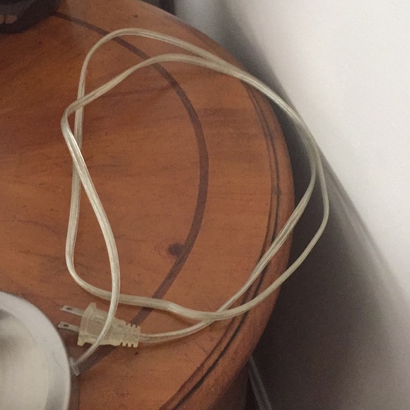 Silver lamp base with grey linen lampshade - Picture 4 of 4